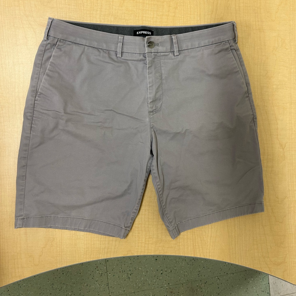 Express Men's Light Gray Flat Front Shorts
